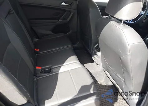 2020 Volkswagen Tiguan 2.0T Se/2.0T Se R-Line Black/2.0T Sel из США, поврежденный, VIN 3VV3B7AX3LM038952